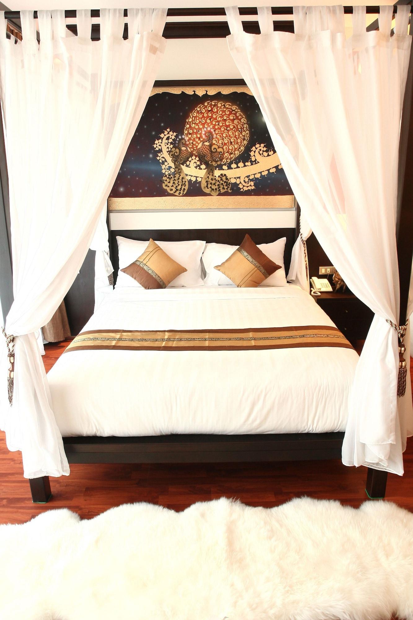 Mirth Sathorn Hotel Бангкок Экстерьер фото