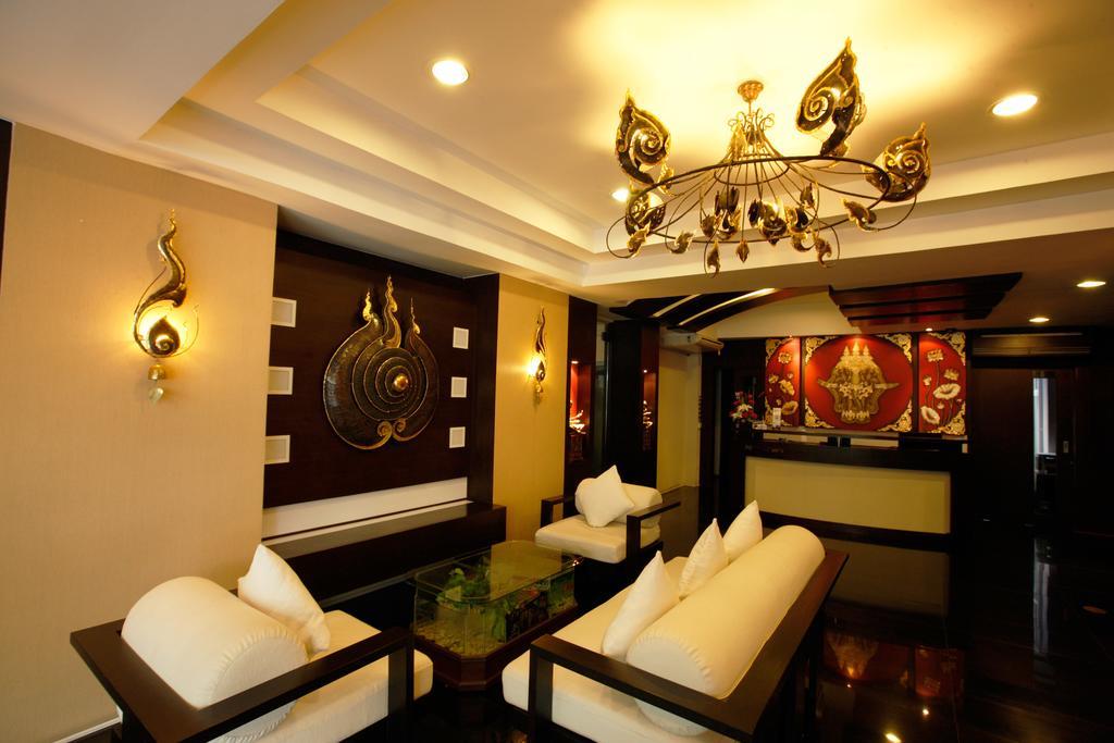 Mirth Sathorn Hotel Бангкок Экстерьер фото